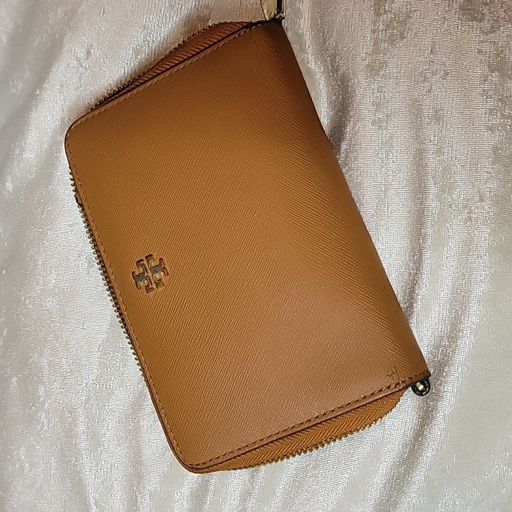 Tory Burch Wallet 🤎